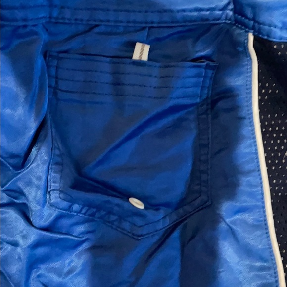 Vintage ‘90s Hurley Electric Blue Swim Shorts - Picture 7 of 7